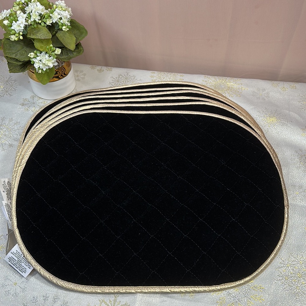 Holiday Velvet Quilted Oval Black Placemats-6 - Picture 8 of 8